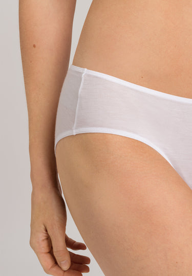 71819 Hicut Brief - 101 White